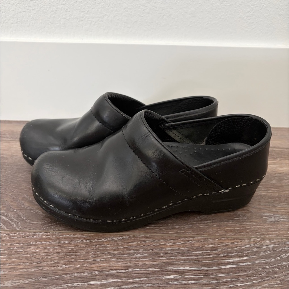 Women’s dansko professional clogs